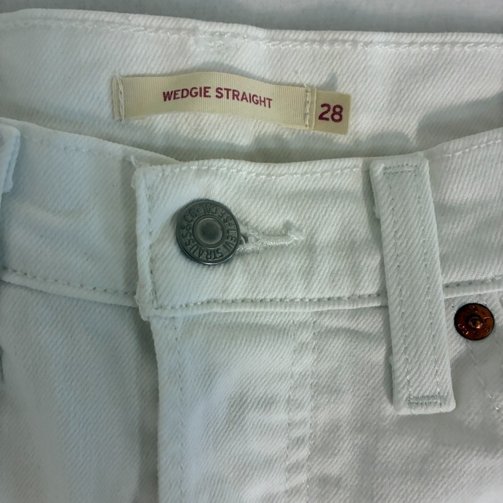 Levis Wedgie Straight Jeans Women Size 28 (Fits 28x27) High Rise Button Fly Pant - Picture 3 of 9